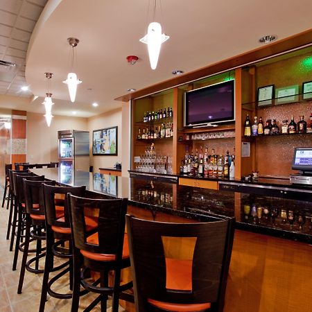 Holiday Inn Hotel & Suites Gateway By Ihg Williamsburg Eksteriør bilde