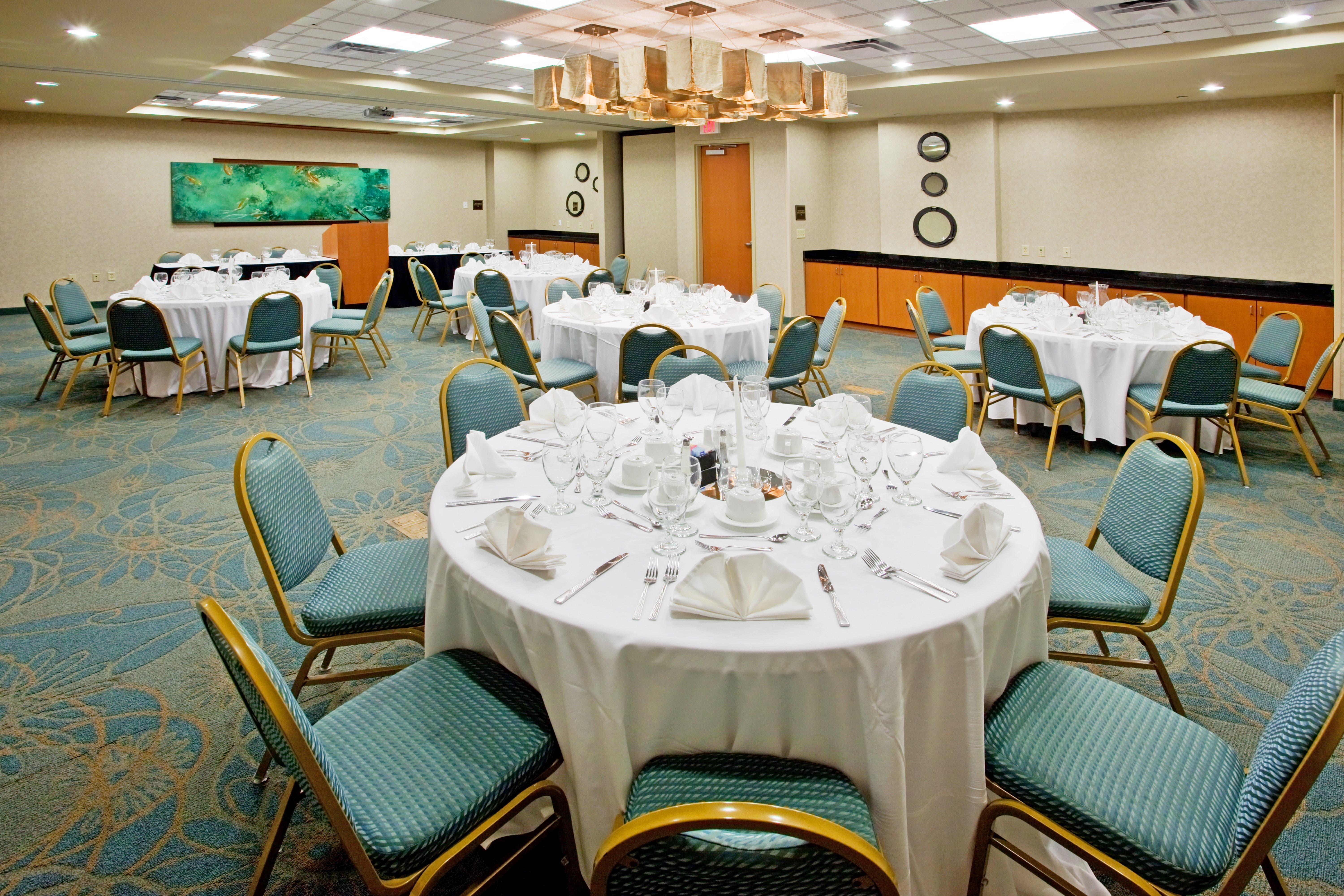 Holiday Inn Hotel & Suites Gateway By Ihg Williamsburg Eksteriør bilde